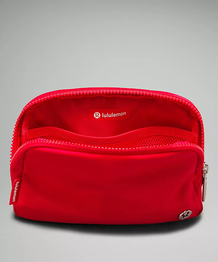 Everywhere Belt Bag 1L - True Red