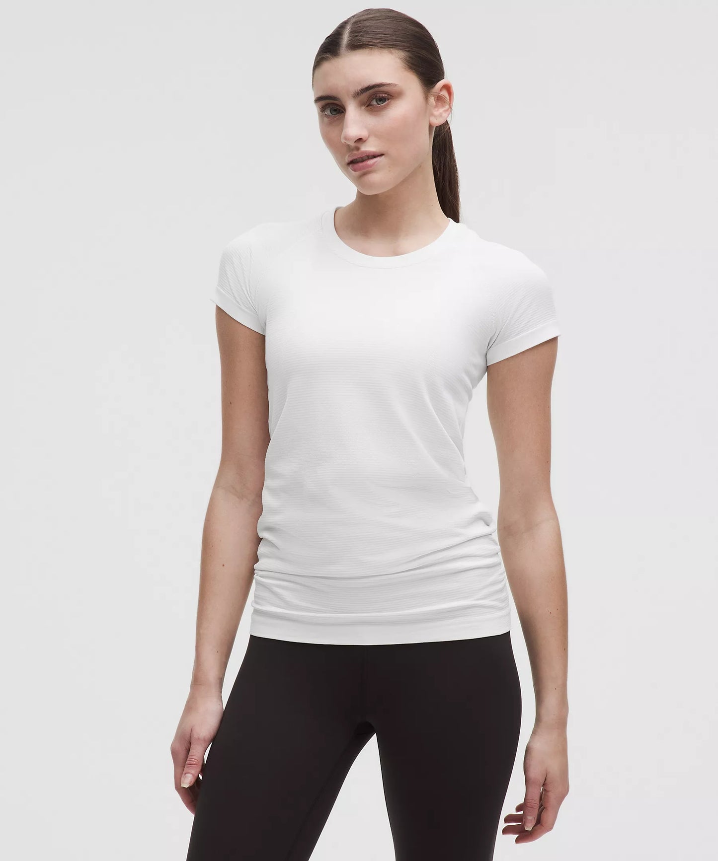Swiftly Tech Short-Sleeve Shirt 2.0 (Hip Length)