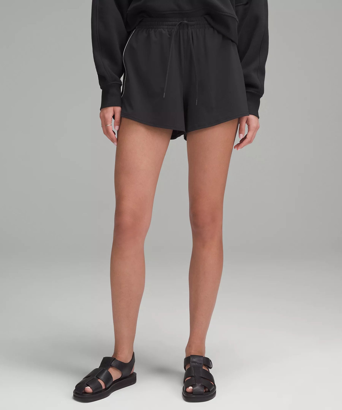 Court Rival High-Rise Short 3"