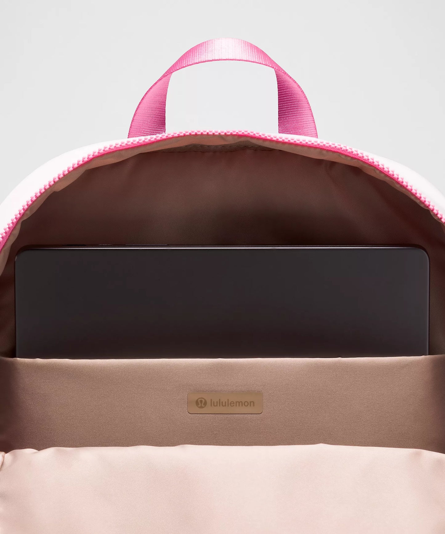 Everywhere Backpack 22L